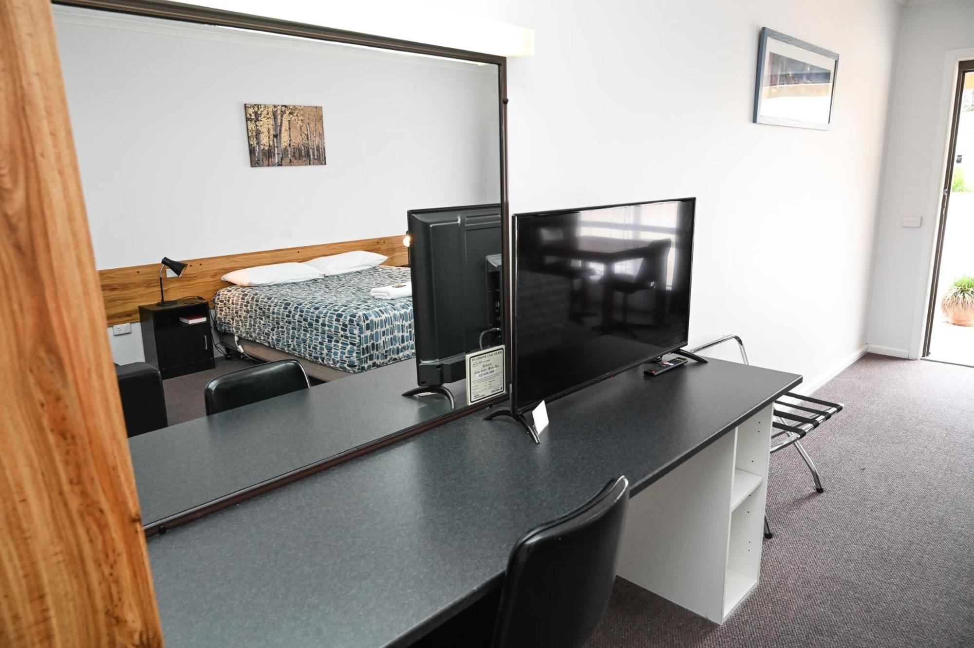 Holbrook Town Centre Motor Inn Zewnętrze zdjęcie