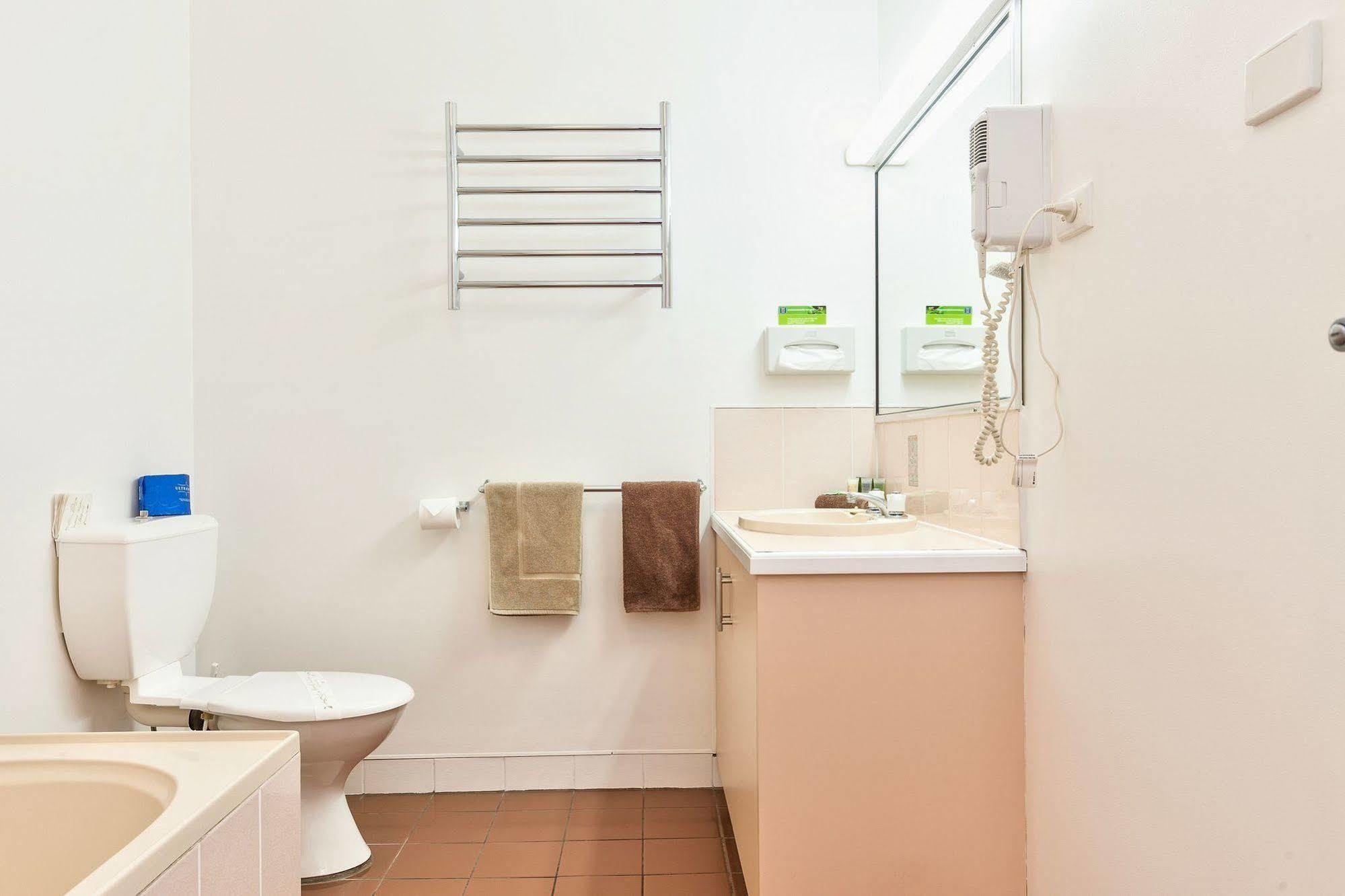 Holbrook Town Centre Motor Inn Zewnętrze zdjęcie